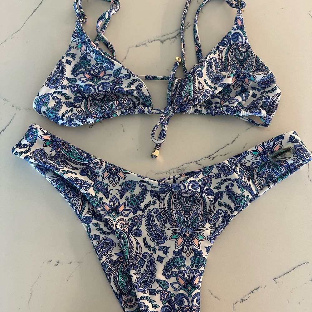 Blackbough Paisley Haze Bikini - size M